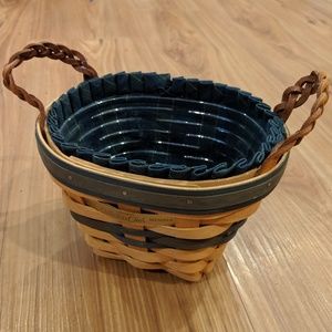 Longaberger 1999 Renewal Collectors Club Basket